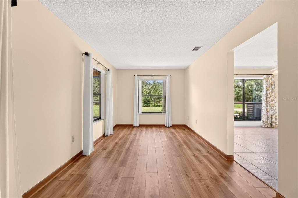 For Sale: $530,000 (4 beds, 2 baths, 2513 Square Feet)