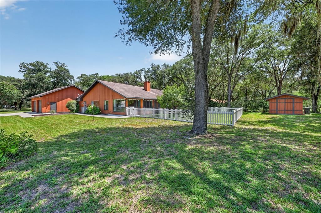 For Sale: $530,000 (4 beds, 2 baths, 2513 Square Feet)