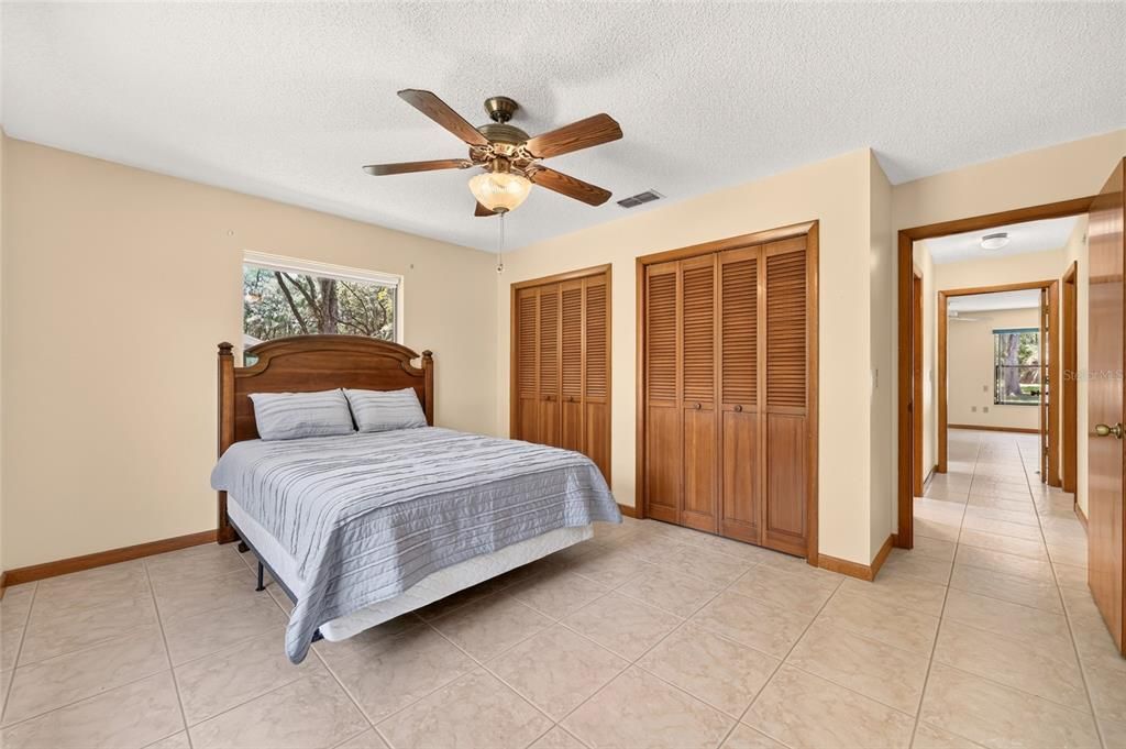 For Sale: $530,000 (4 beds, 2 baths, 2513 Square Feet)