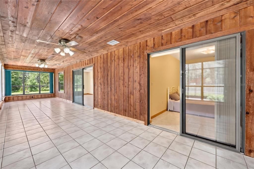 For Sale: $530,000 (4 beds, 2 baths, 2513 Square Feet)