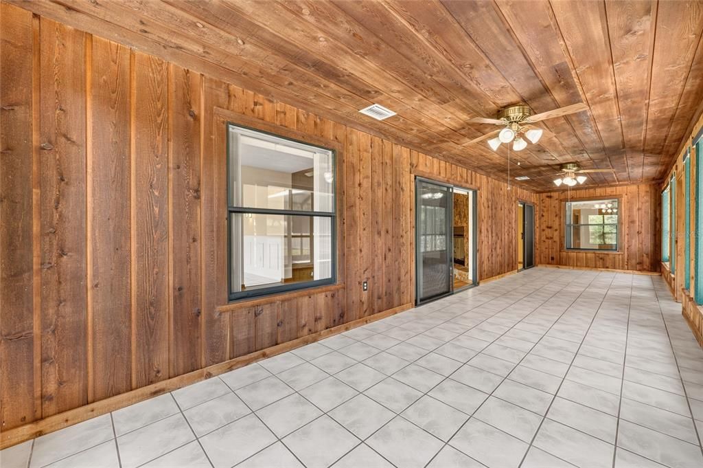 For Sale: $530,000 (4 beds, 2 baths, 2513 Square Feet)