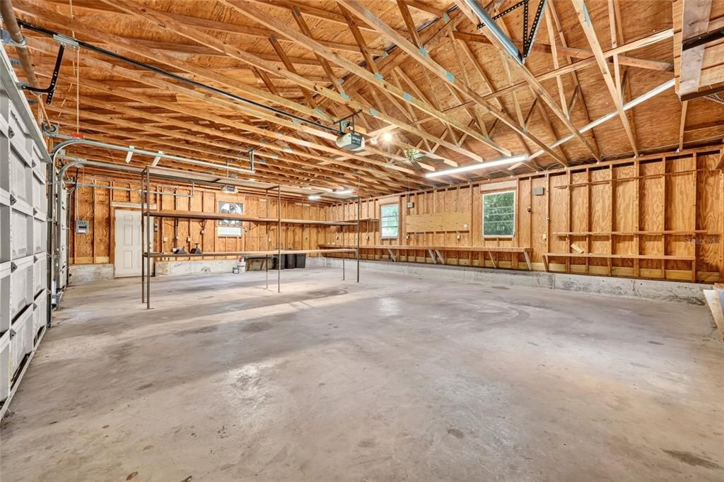 For Sale: $530,000 (4 beds, 2 baths, 2513 Square Feet)