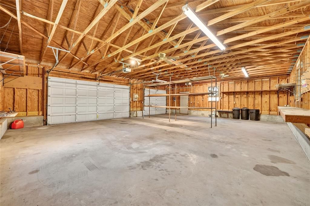 For Sale: $530,000 (4 beds, 2 baths, 2513 Square Feet)