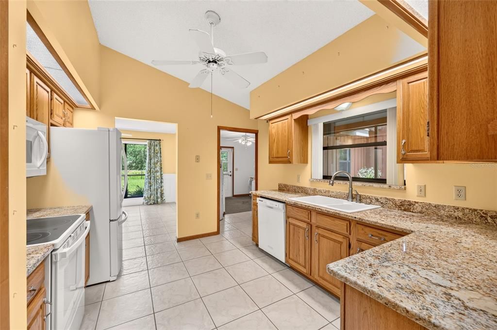 For Sale: $530,000 (4 beds, 2 baths, 2513 Square Feet)