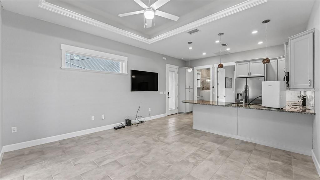 En Venta: $399,000 (1 camas, 1 baños, 740 Pies cuadrados)