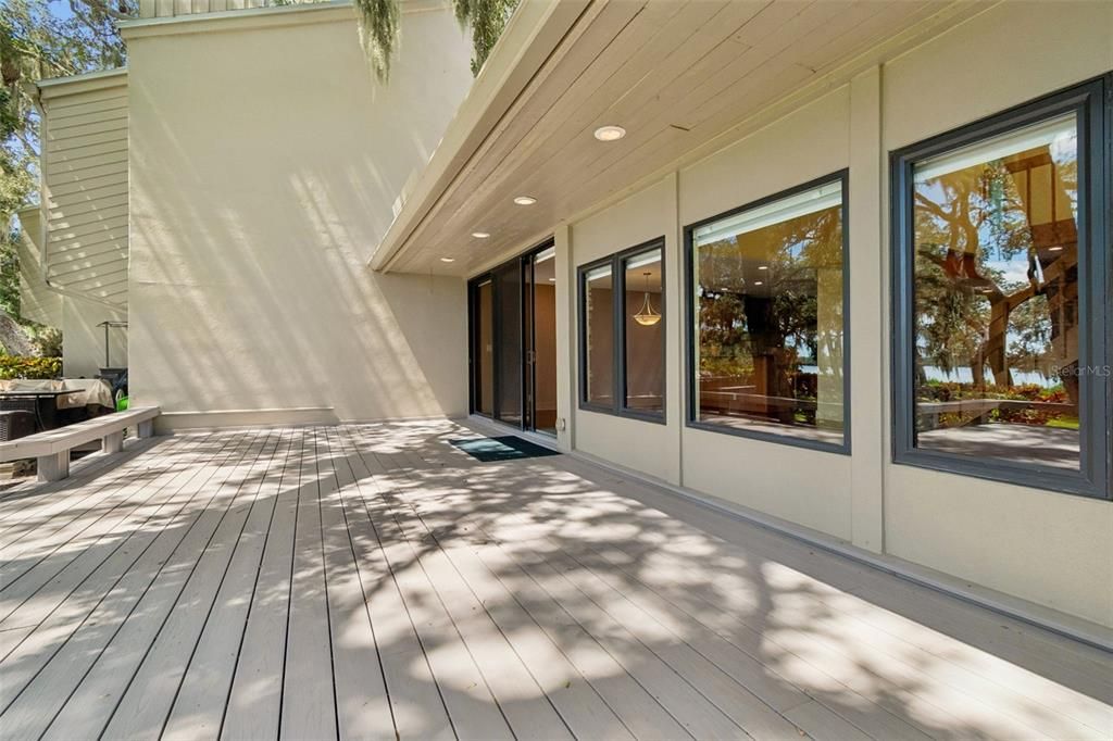 For Sale: $689,000 (3 beds, 3 baths, 2150 Square Feet)