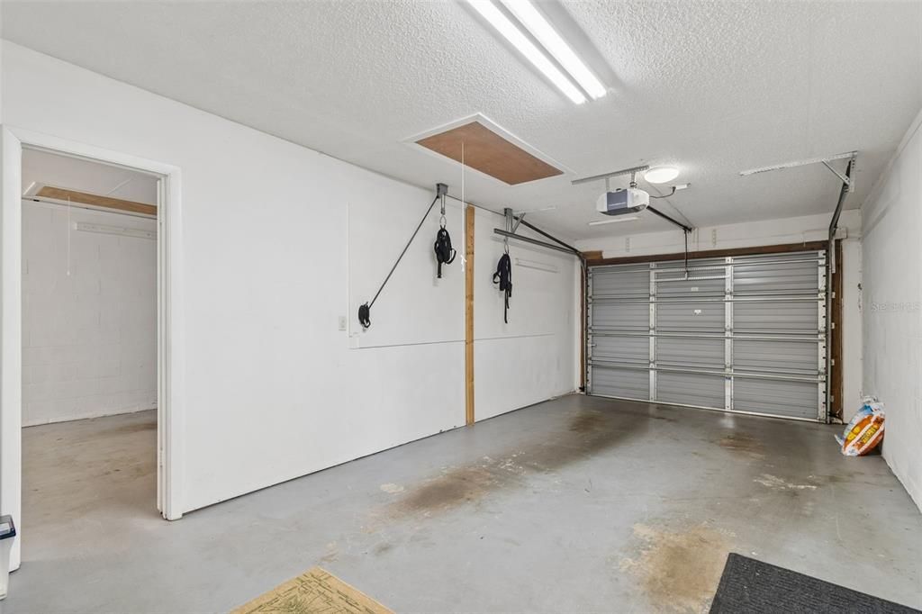 For Sale: $689,000 (3 beds, 3 baths, 2150 Square Feet)