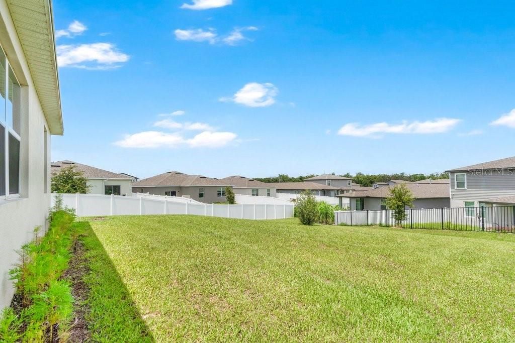 На продажу: $305,000 (3 спален, 2 ванн, 1607 Квадратных фут)