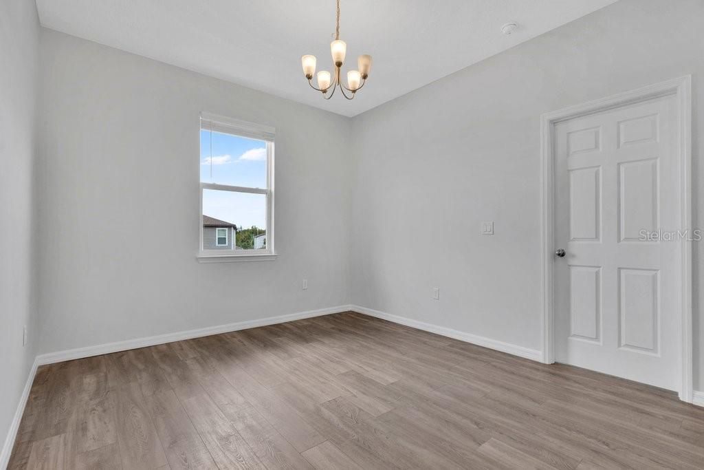 На продажу: $305,000 (3 спален, 2 ванн, 1607 Квадратных фут)