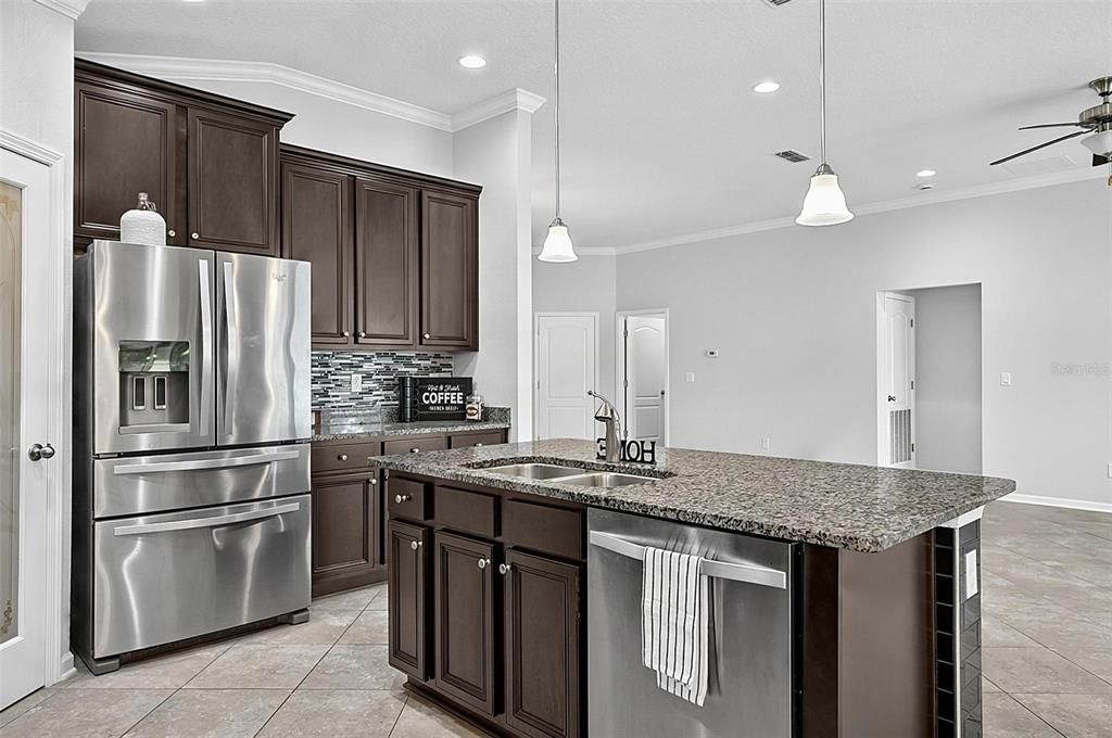 En Venta: $385,000 (3 camas, 2 baños, 1869 Pies cuadrados)