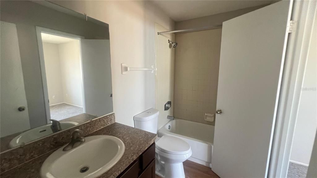 В аренду: $1,650 (2 спален, 2 ванн, 1088 Квадратных фут)