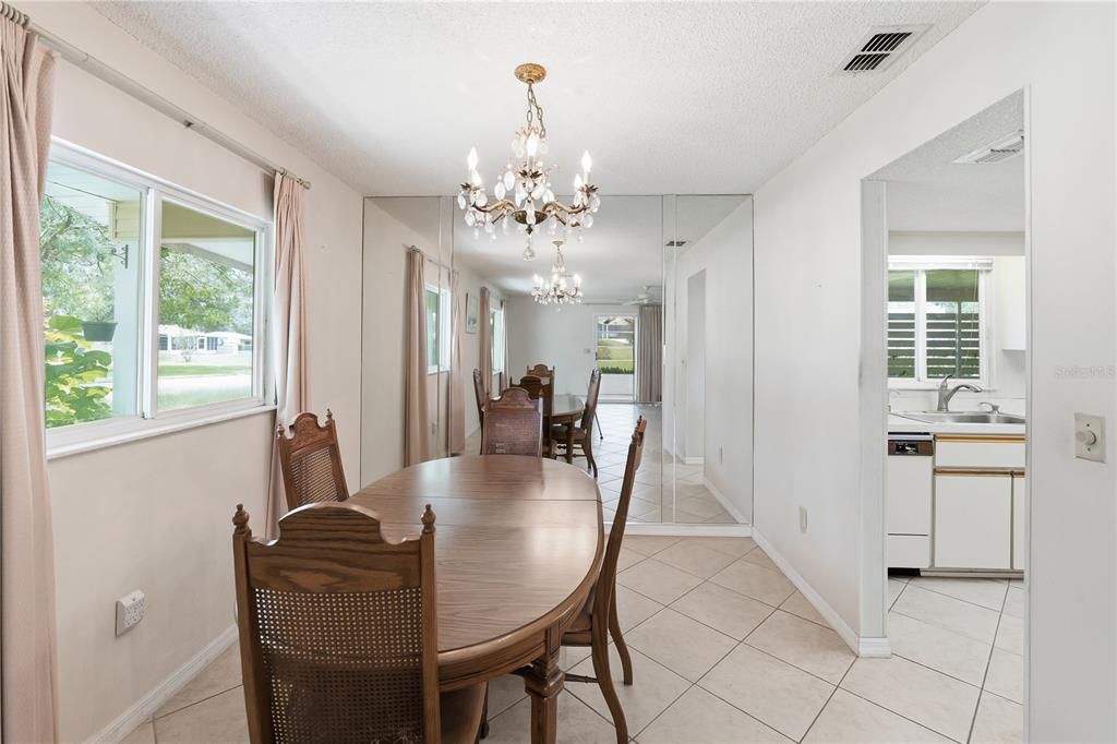 For Sale: $149,900 (3 beds, 2 baths, 1352 Square Feet)