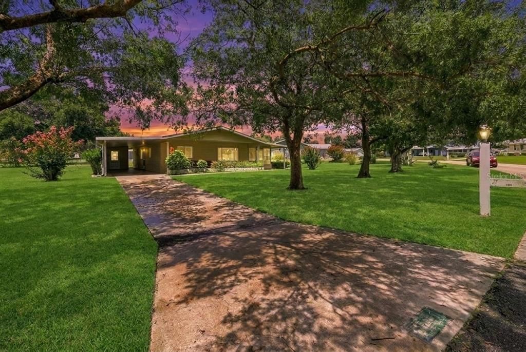 For Sale: $149,900 (3 beds, 2 baths, 1352 Square Feet)