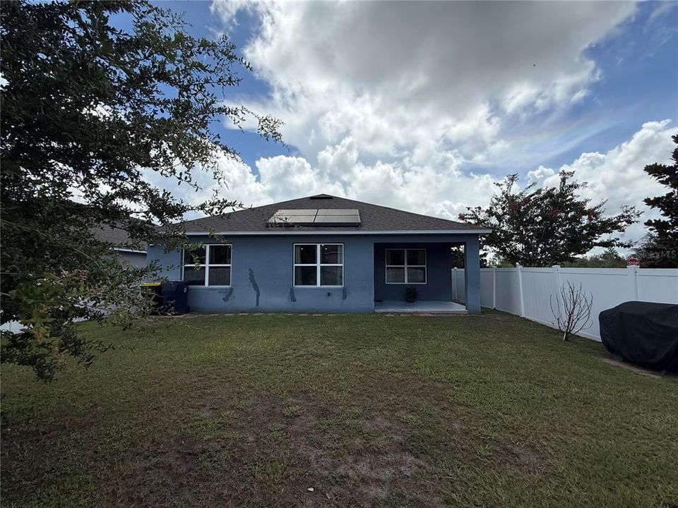 For Sale: $319,900 (3 beds, 2 baths, 1690 Square Feet)