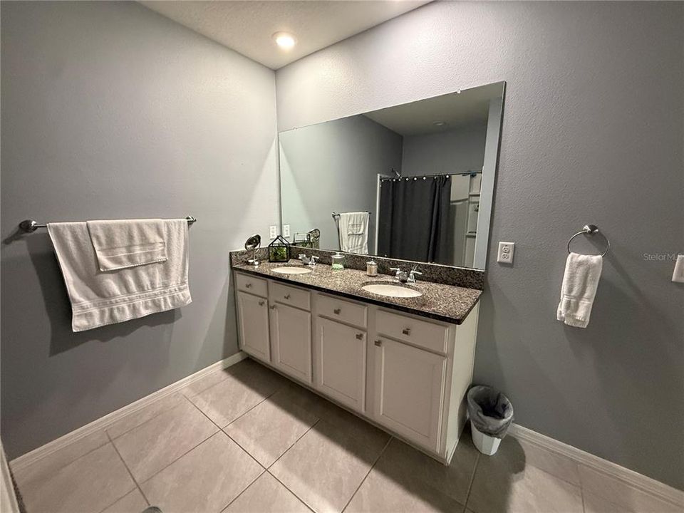 For Sale: $319,900 (3 beds, 2 baths, 1690 Square Feet)