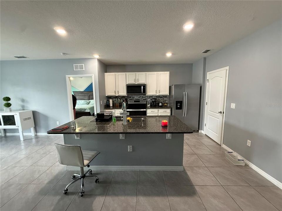 For Sale: $319,900 (3 beds, 2 baths, 1690 Square Feet)