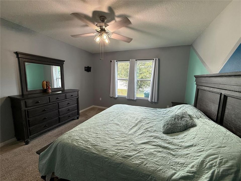 For Sale: $319,900 (3 beds, 2 baths, 1690 Square Feet)