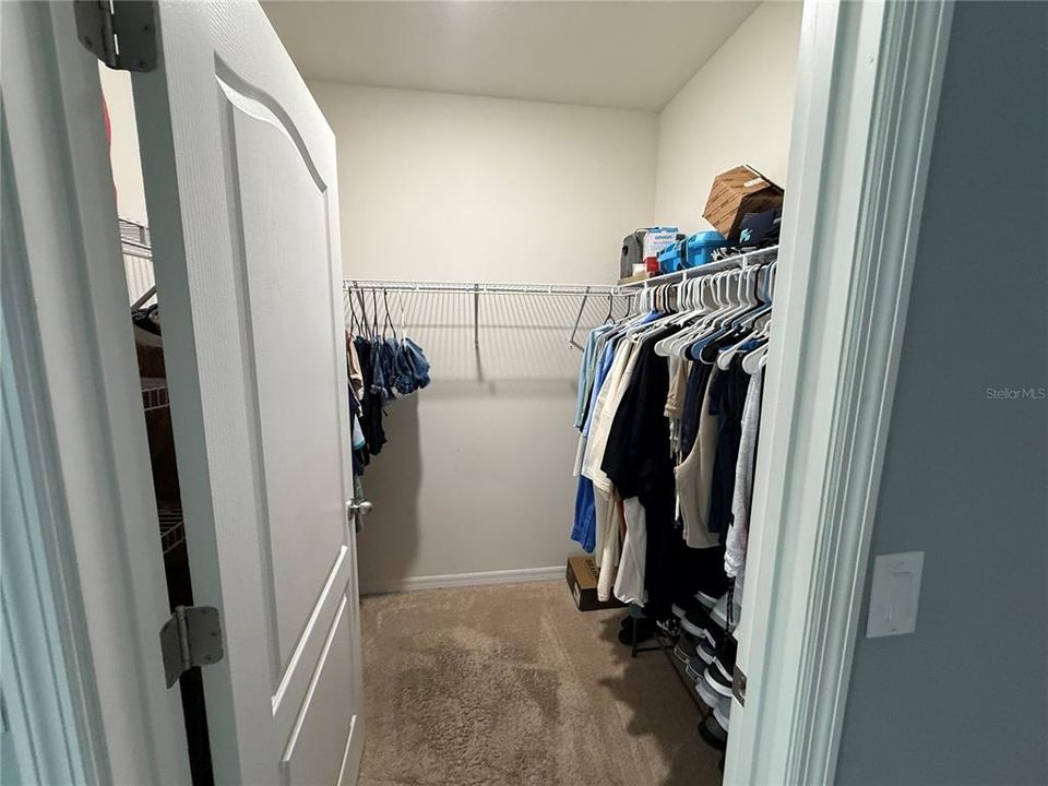 For Sale: $319,900 (3 beds, 2 baths, 1690 Square Feet)