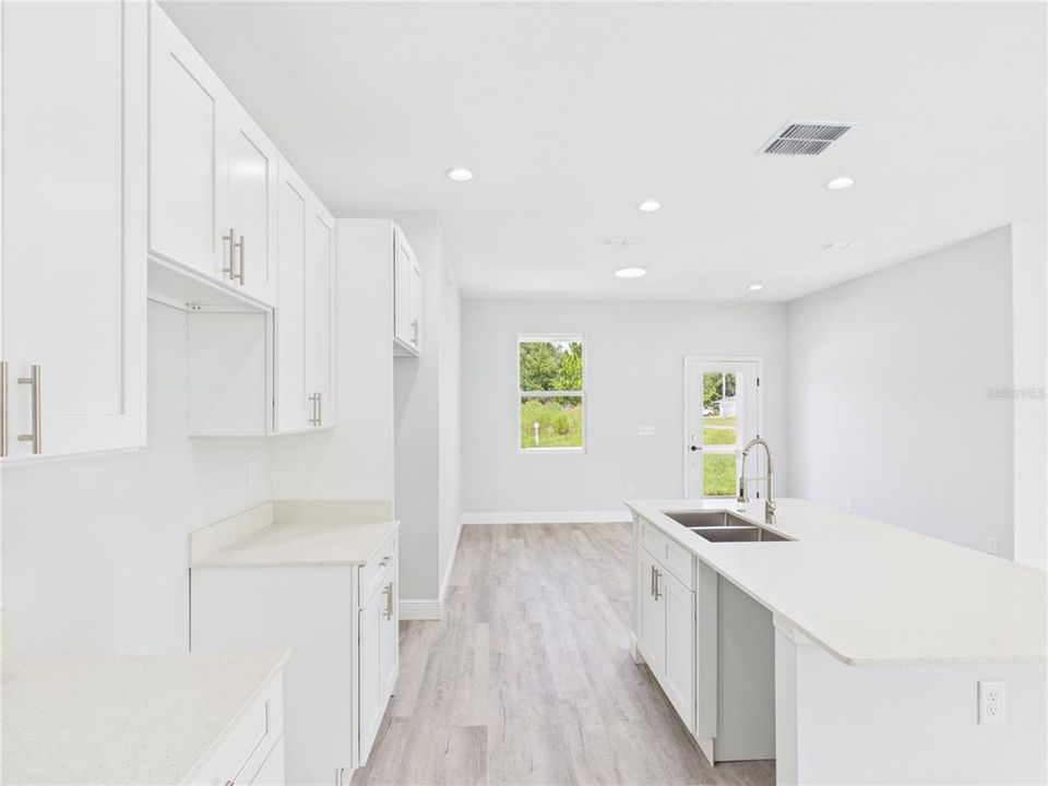 For Sale: $264,500 (4 beds, 2 baths, 1630 Square Feet)