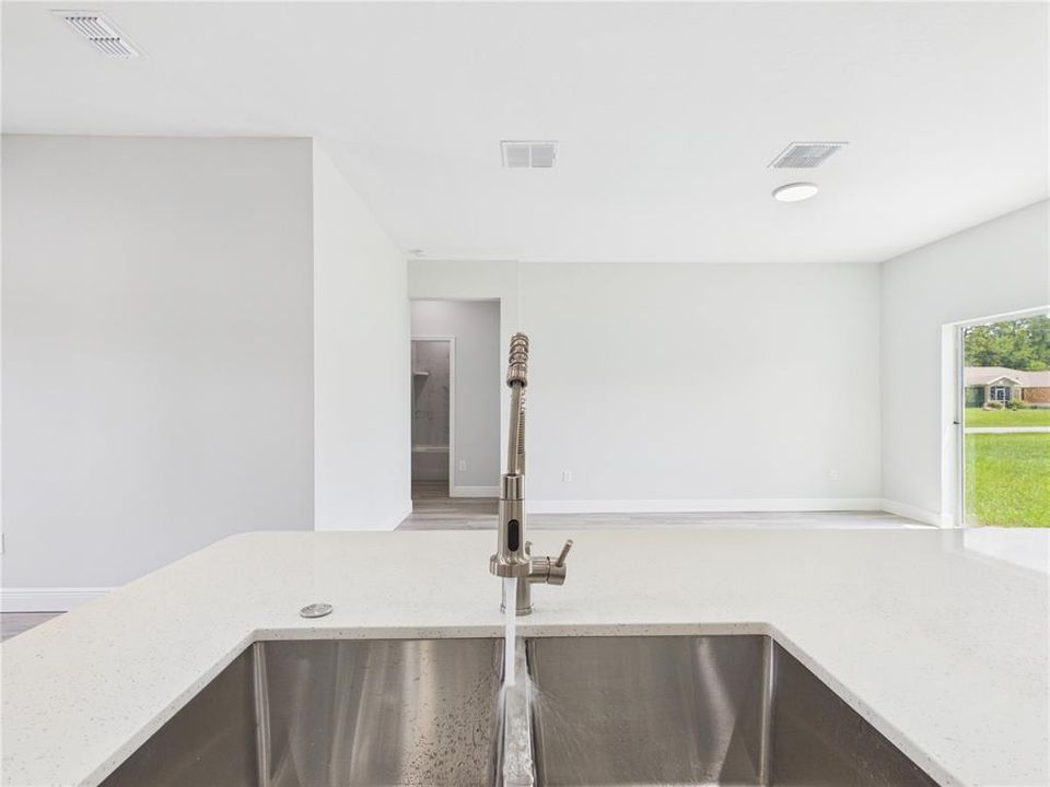 For Sale: $264,500 (4 beds, 2 baths, 1630 Square Feet)