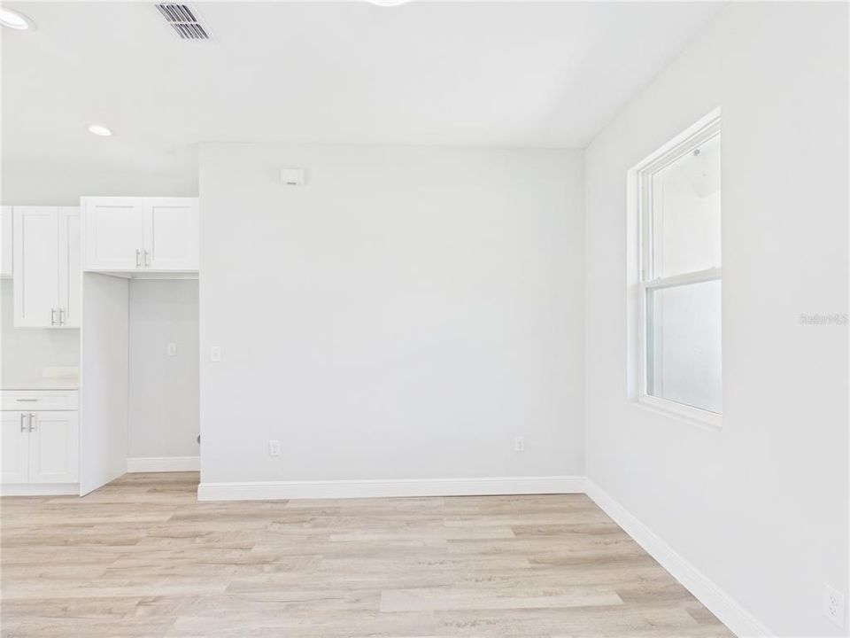 For Sale: $264,500 (4 beds, 2 baths, 1630 Square Feet)