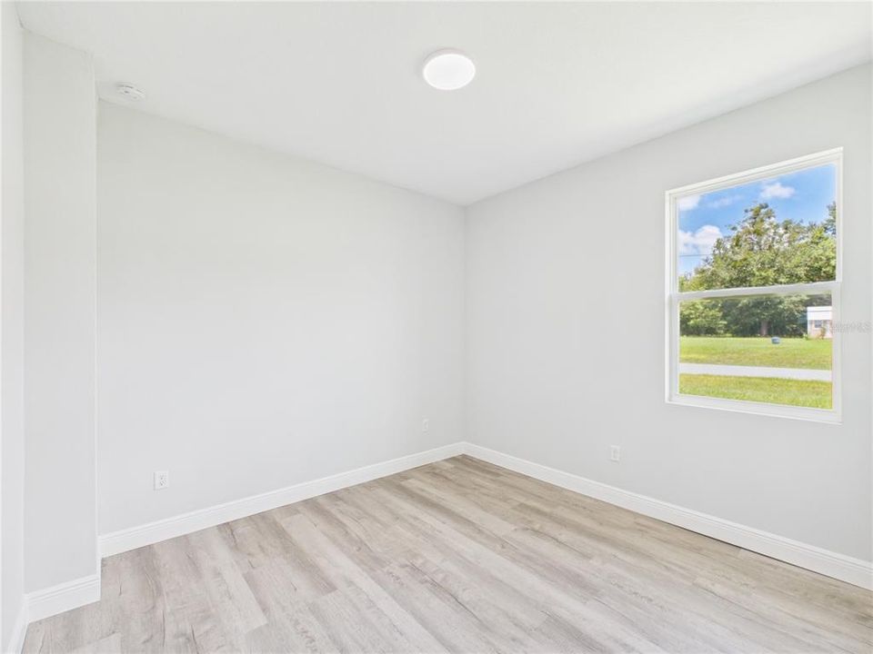 For Sale: $264,500 (4 beds, 2 baths, 1630 Square Feet)