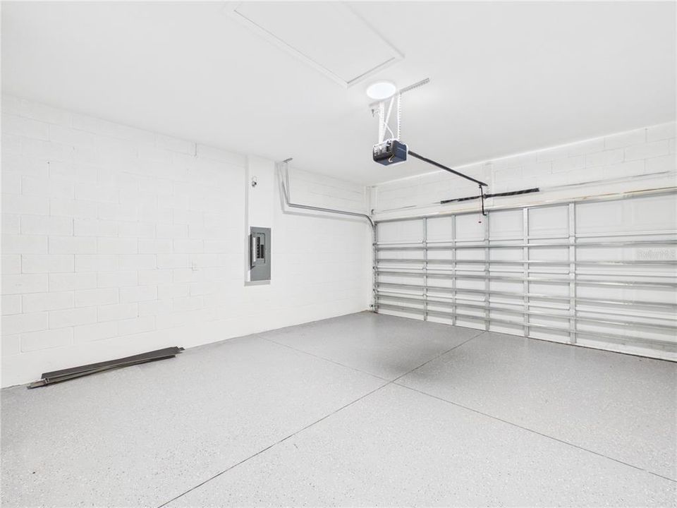 For Sale: $264,500 (4 beds, 2 baths, 1630 Square Feet)