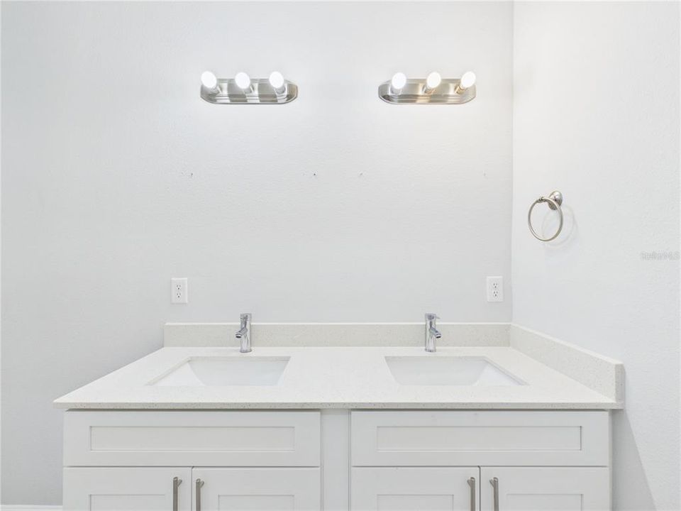 For Sale: $264,500 (4 beds, 2 baths, 1630 Square Feet)