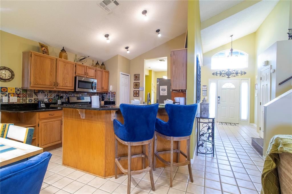 En Venta: $555,000 (4 camas, 2 baños, 2021 Pies cuadrados)