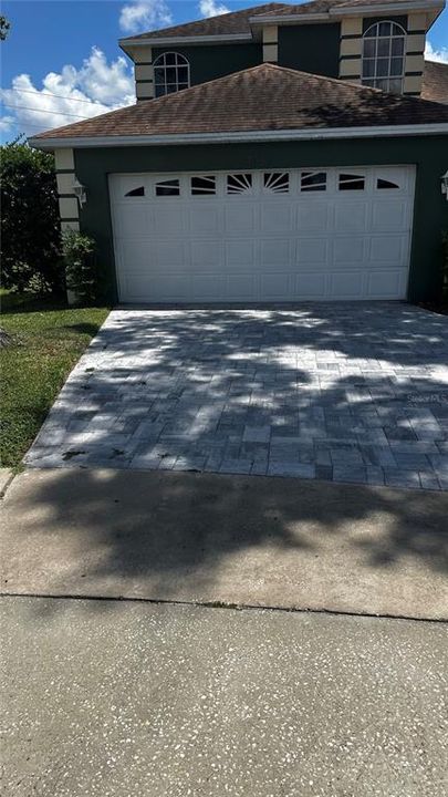 En Venta: $555,000 (4 camas, 2 baños, 2021 Pies cuadrados)