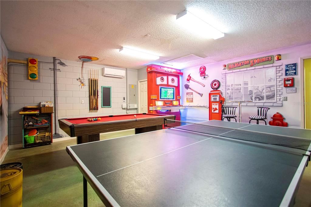 En Venta: $555,000 (4 camas, 2 baños, 2021 Pies cuadrados)