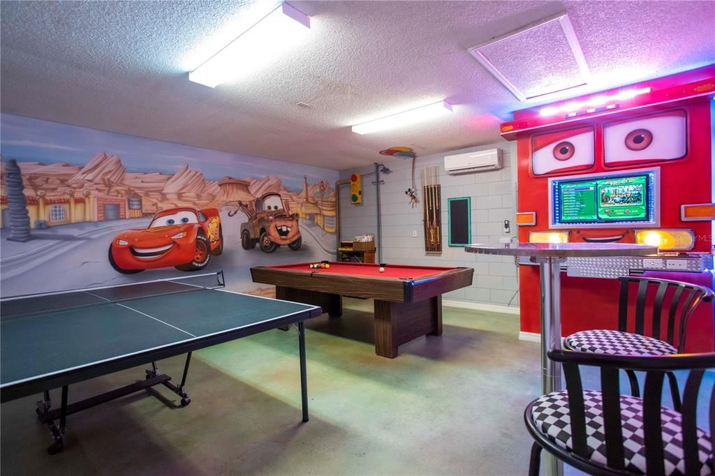 En Venta: $555,000 (4 camas, 2 baños, 2021 Pies cuadrados)