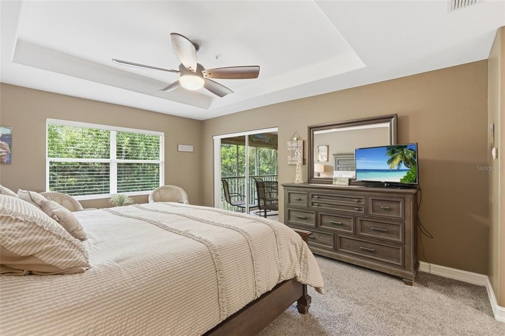 For Sale: $529,000 (3 beds, 2 baths, 1669 Square Feet)