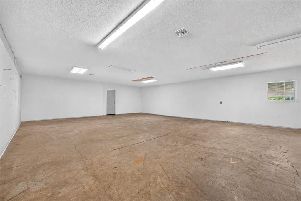For Sale: $625,000 (4 beds, 2 baths, 1814 Square Feet)