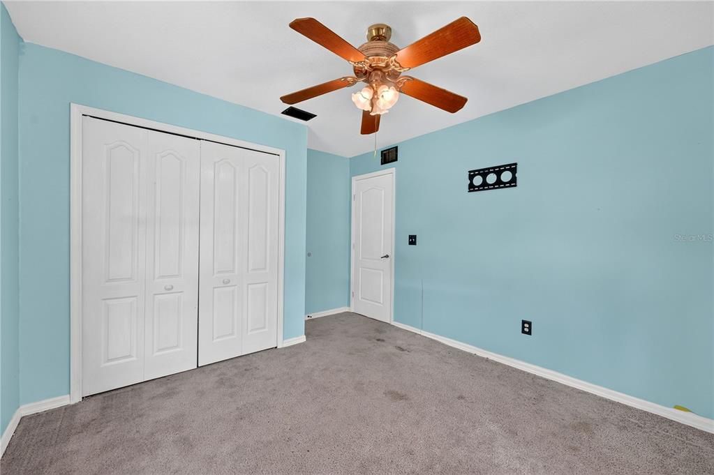 For Sale: $625,000 (4 beds, 2 baths, 1814 Square Feet)