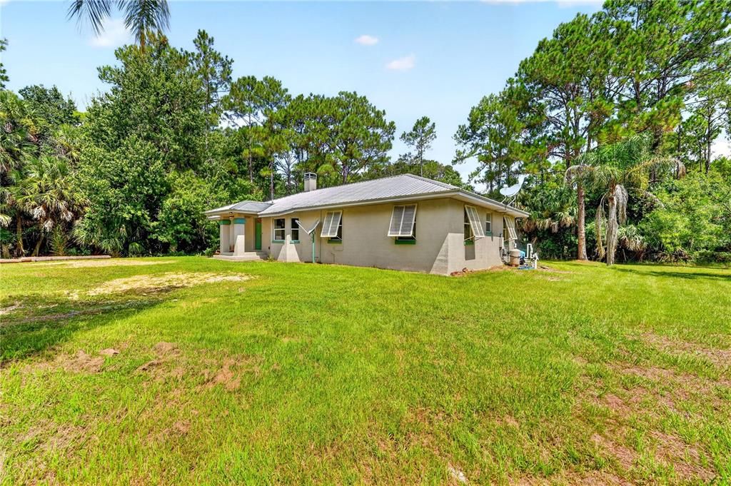 For Sale: $625,000 (4 beds, 2 baths, 1814 Square Feet)