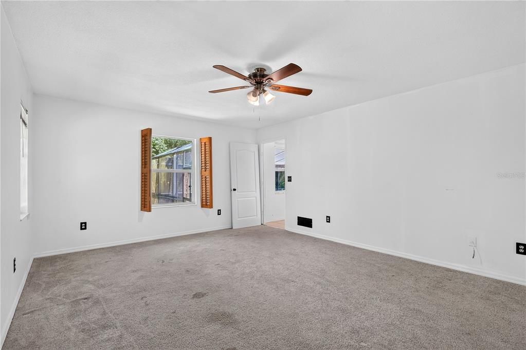For Sale: $625,000 (4 beds, 2 baths, 1814 Square Feet)