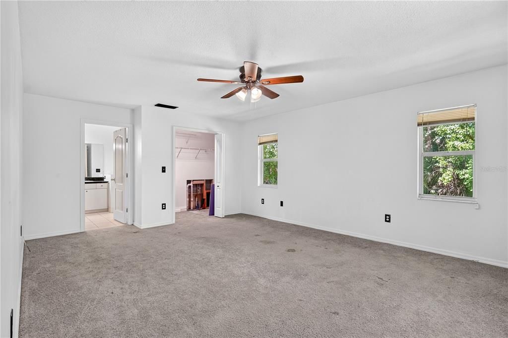 For Sale: $625,000 (4 beds, 2 baths, 1814 Square Feet)