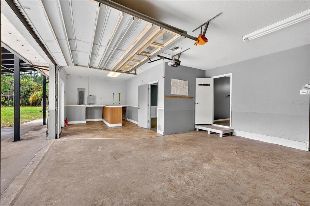 For Sale: $625,000 (4 beds, 2 baths, 1814 Square Feet)