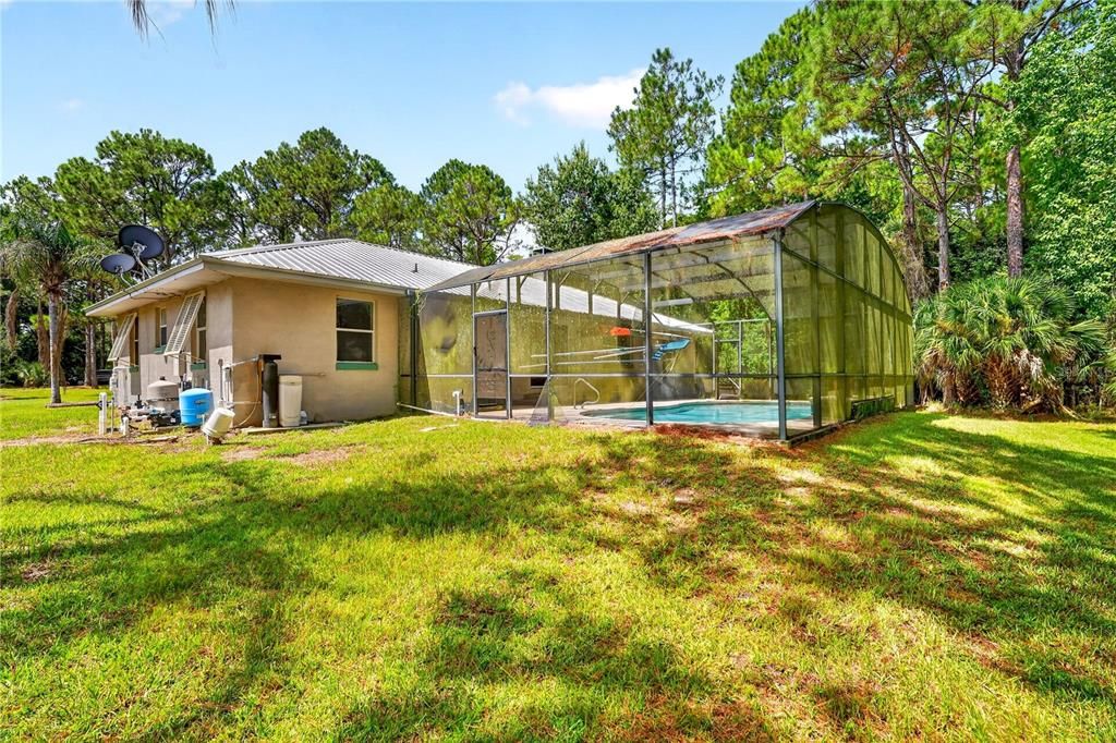 For Sale: $625,000 (4 beds, 2 baths, 1814 Square Feet)