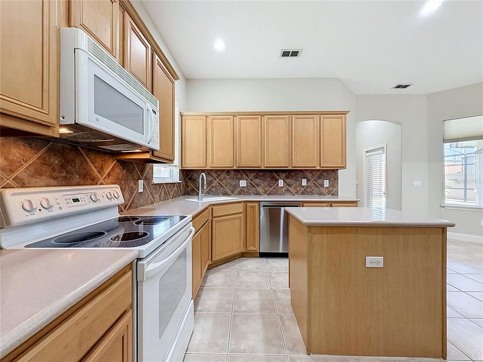 En Renta: $3,900 (3 camas, 3 baños, 2633 Pies cuadrados)