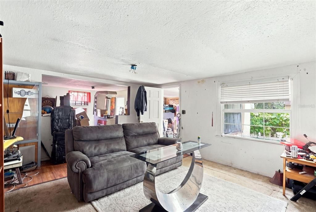 For Sale: $79,900 (3 beds, 2 baths, 1230 Square Feet)