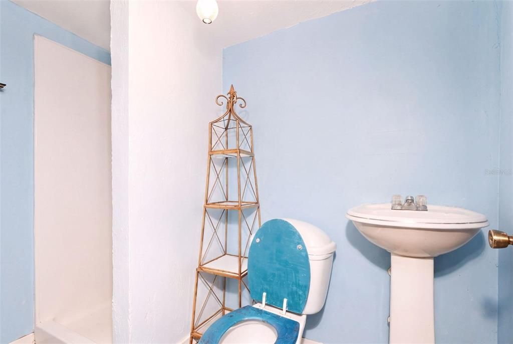 For Sale: $79,900 (3 beds, 2 baths, 1230 Square Feet)