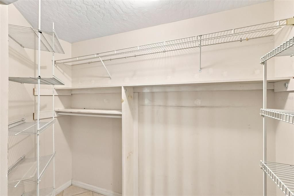For Sale: $299,000 (3 beds, 2 baths, 1808 Square Feet)