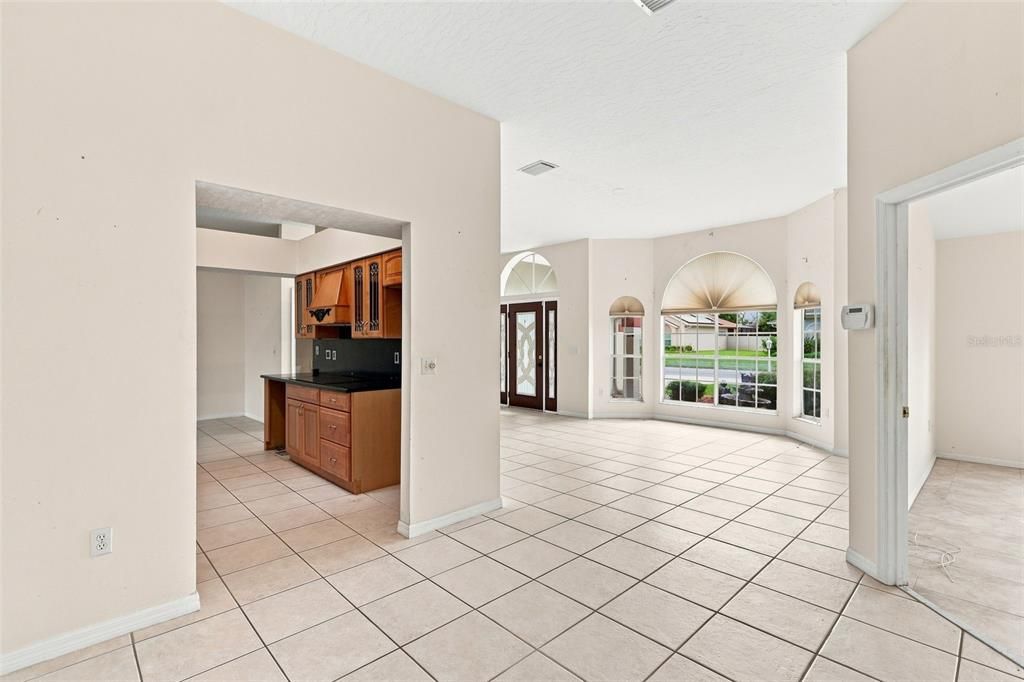 For Sale: $299,000 (3 beds, 2 baths, 1808 Square Feet)