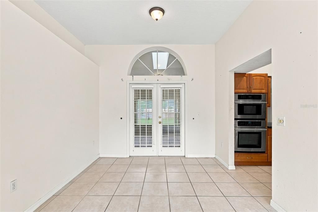 For Sale: $299,000 (3 beds, 2 baths, 1808 Square Feet)