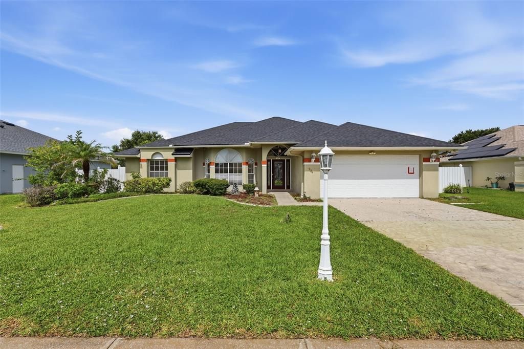 For Sale: $299,000 (3 beds, 2 baths, 1808 Square Feet)