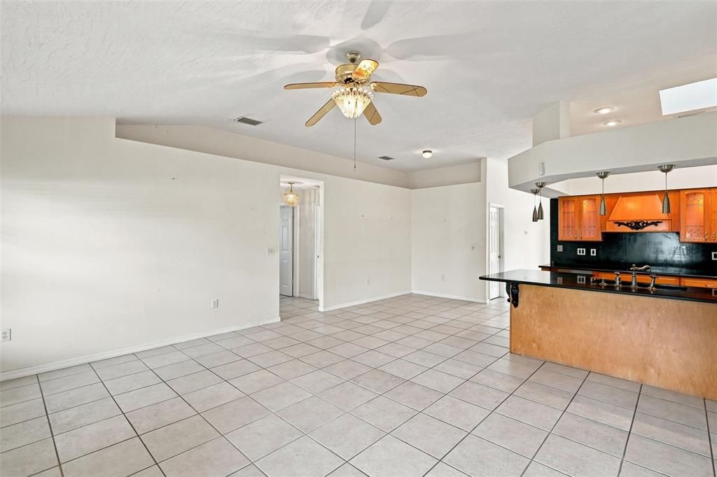 For Sale: $299,000 (3 beds, 2 baths, 1808 Square Feet)