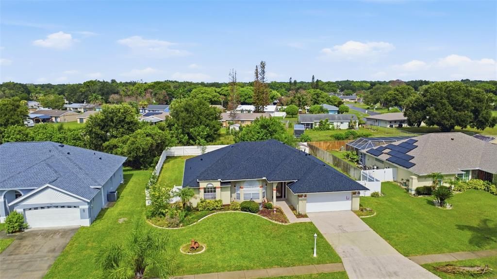 For Sale: $299,000 (3 beds, 2 baths, 1808 Square Feet)