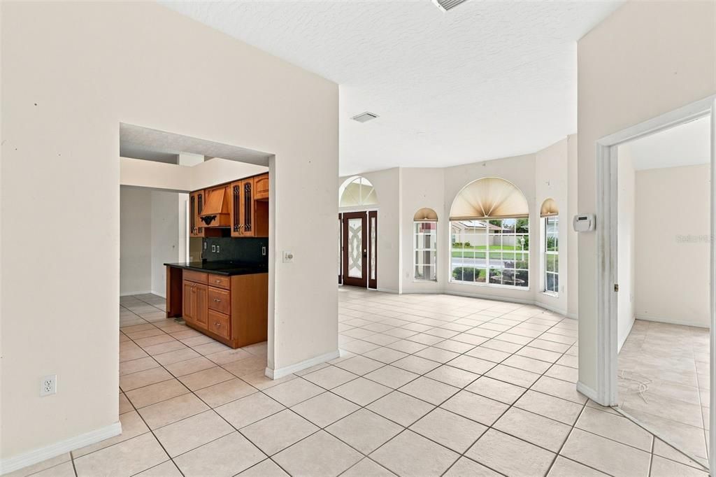 For Sale: $299,000 (3 beds, 2 baths, 1808 Square Feet)